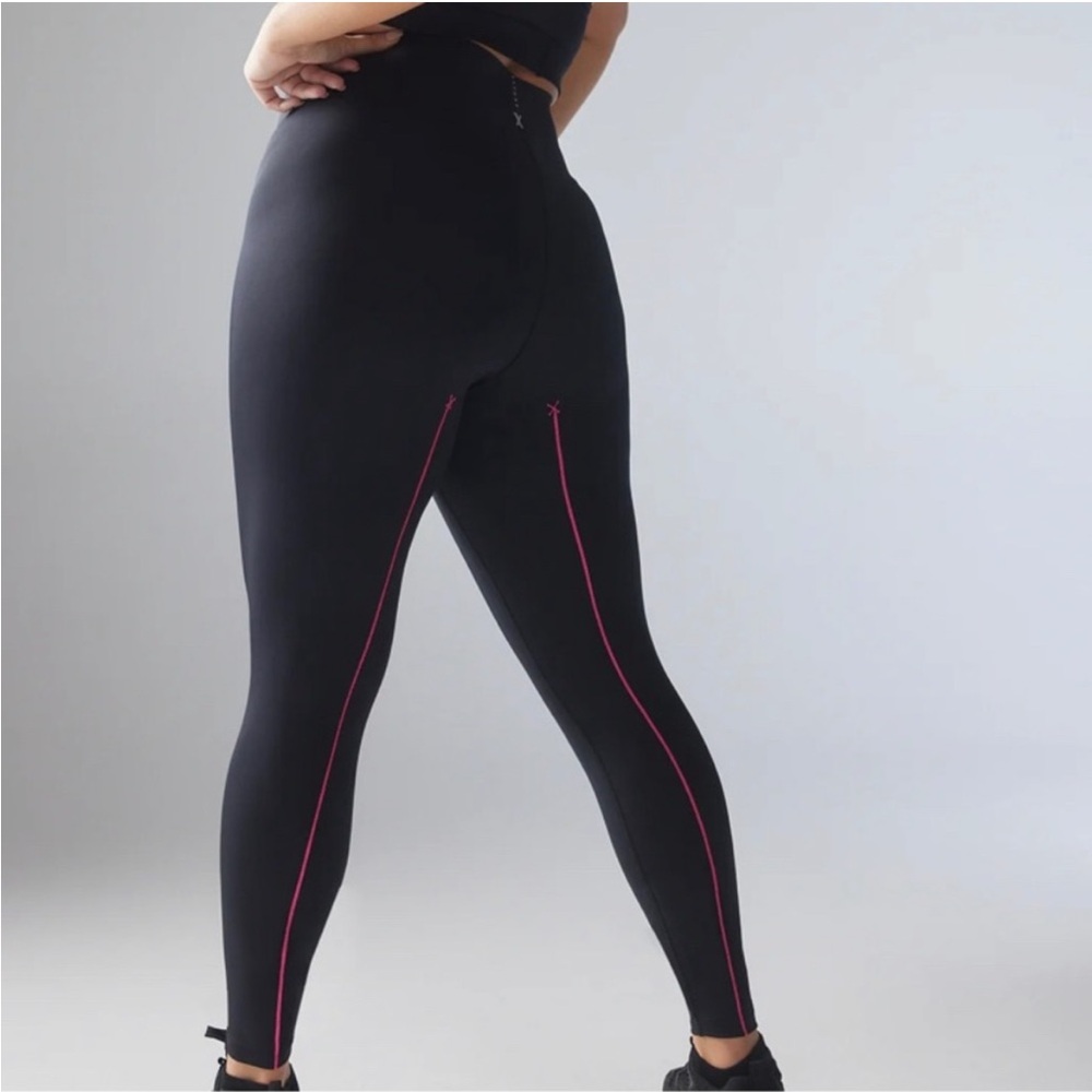 Savage X Fenty Black Leggings with Pink Detailing